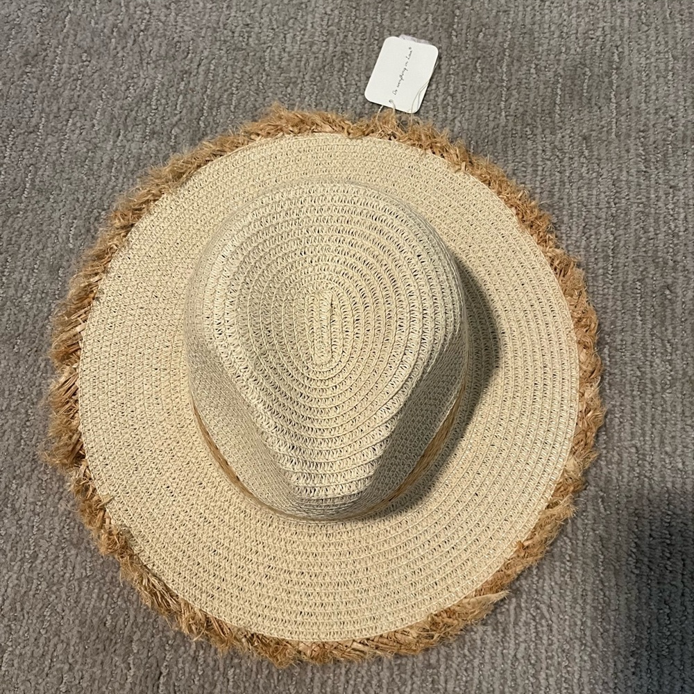 Do Everything In Love hat- new with tags
